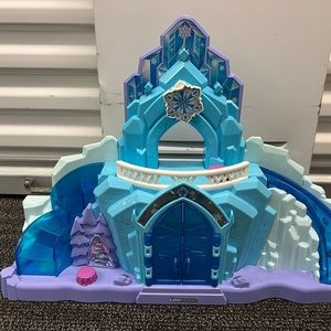 Fisher Price Beautiful Frozen castle doll house by Little People